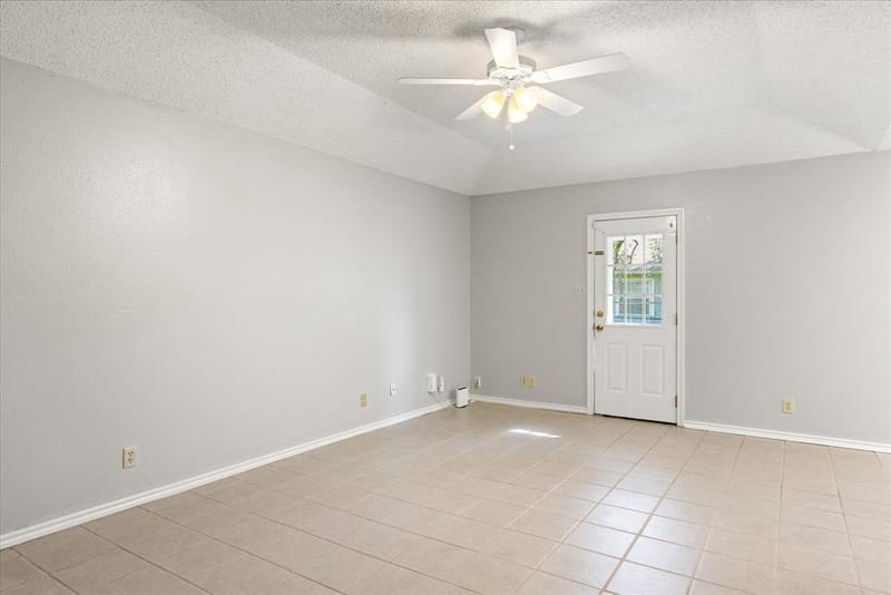 409 Walker Street, Glen Rose TX 76043 - Photo 6