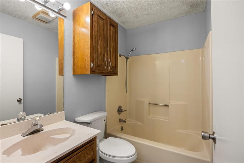 409 Walker Street, Glen Rose TX 76043 - Photo 20