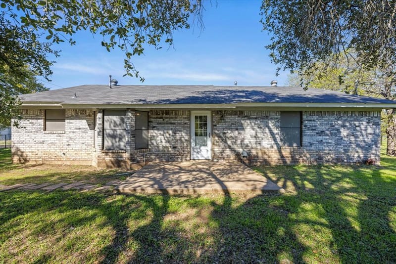 409 Walker Street, Glen Rose TX 76043 - Photo 24