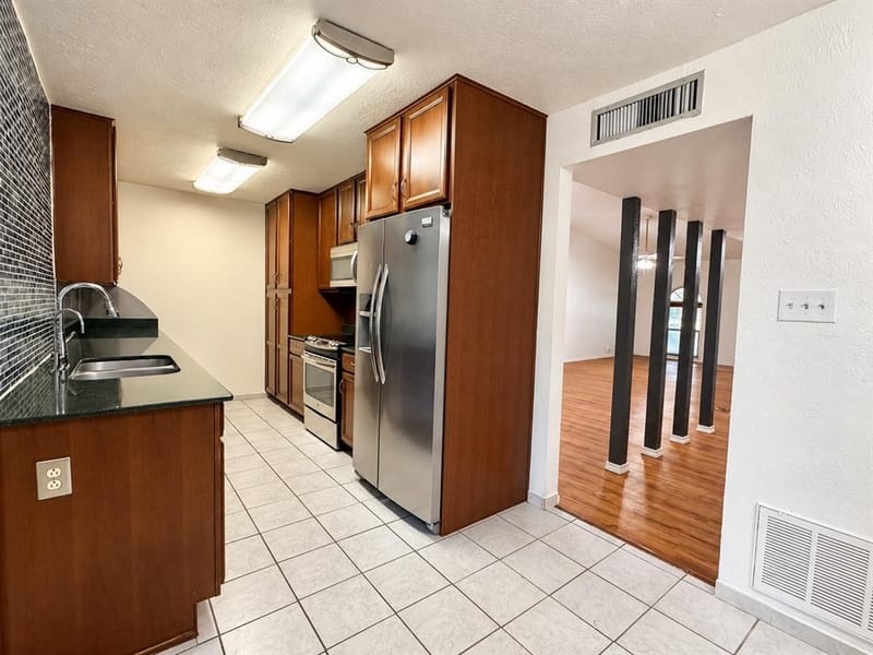 2022 Montana Trail, Grand Prairie TX 75052 - Photo 18