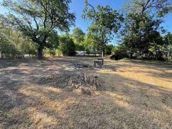 405 Cherry Street, Forreston TX 76041 - Photo 6
