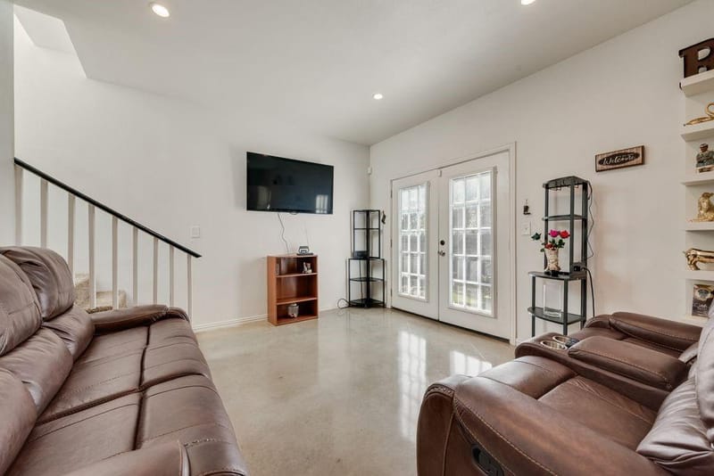 3634 Bickers Street, Dallas TX 75212 - Photo 7