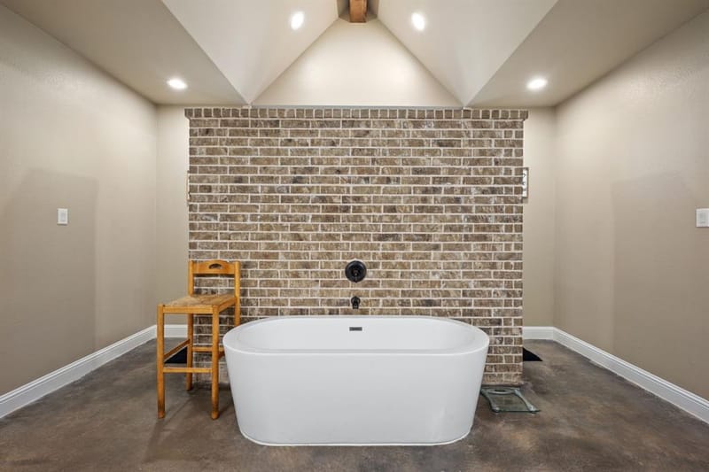 1117 County Road 4108, Greenville TX 75401 - Photo 18