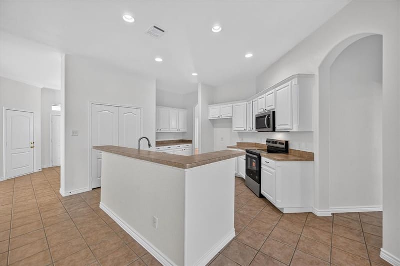 1311 Crest Glen Drive, Arlington TX 76002 - Photo 9