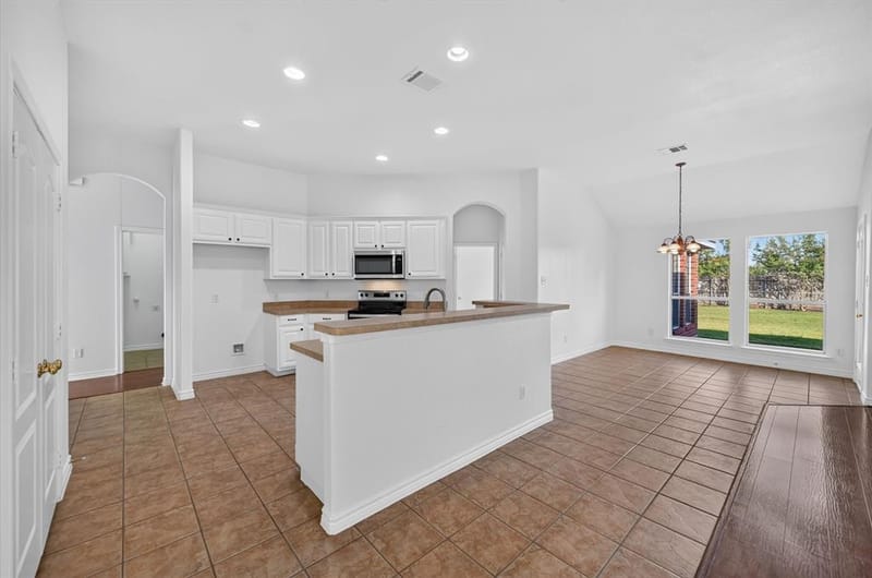 1311 Crest Glen Drive, Arlington TX 76002 - Photo 10