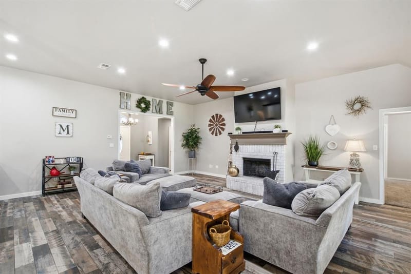 210 Saddle Club Road, Weatherford TX 76088 - Photo 5