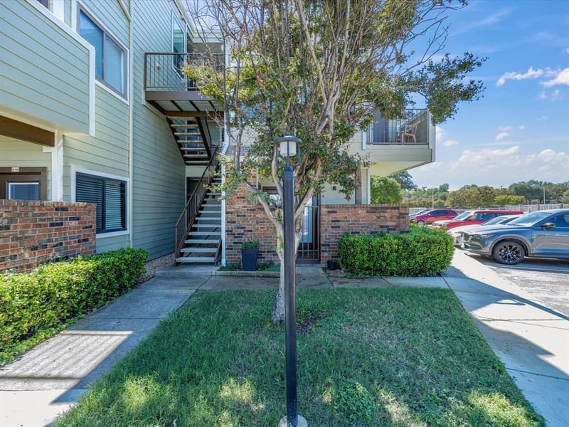 3129 Sondra Drive # 206, Fort Worth TX 76107 - Photo 2