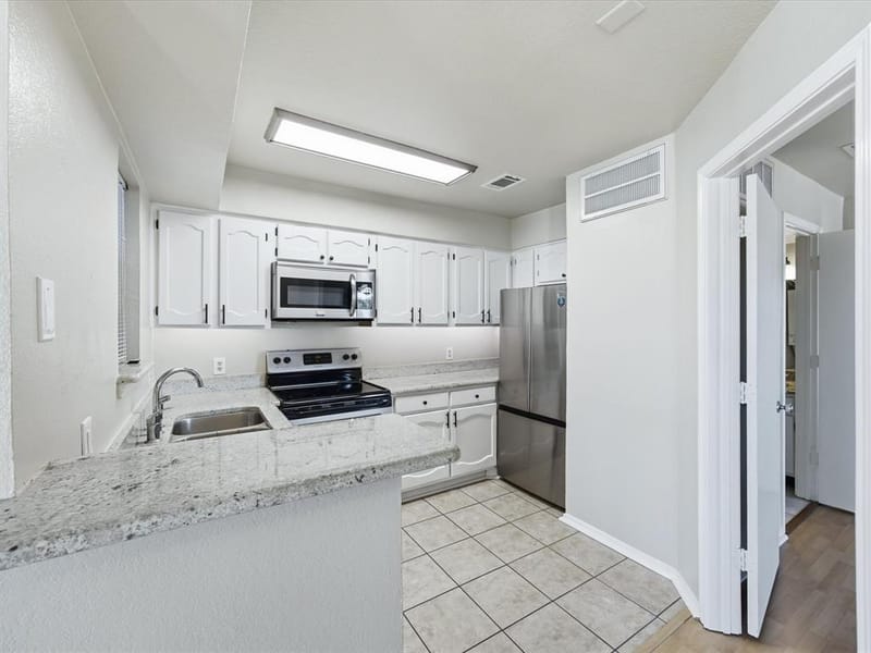 3129 Sondra Drive # 206, Fort Worth TX 76107 - Photo 13