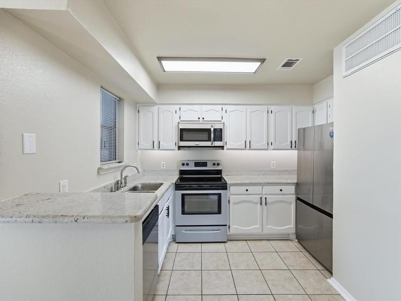 3129 Sondra Drive # 206, Fort Worth TX 76107 - Photo 12