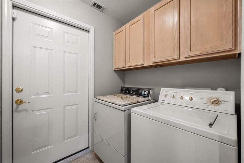 924 Bridges Drive, Arlington TX 76012 - Photo 13
