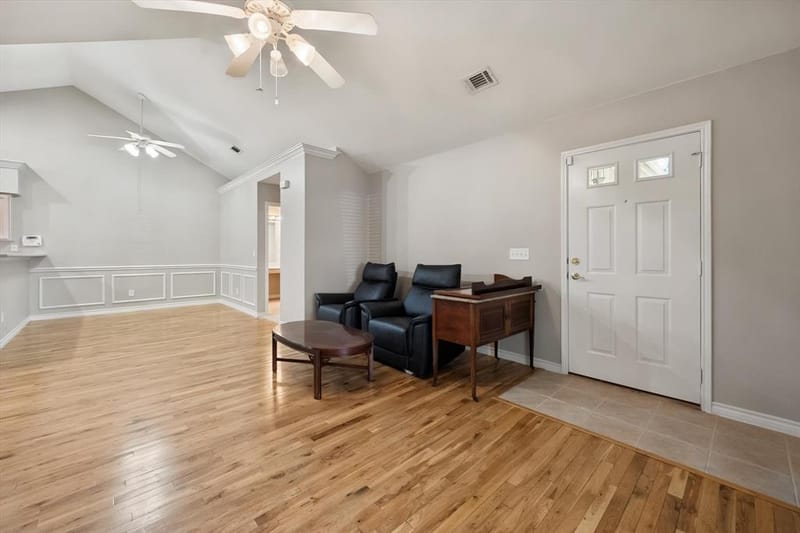 924 Bridges Drive, Arlington TX 76012 - Photo 7