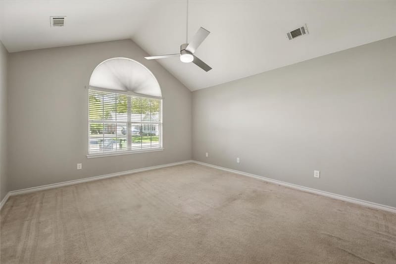 924 Bridges Drive, Arlington TX 76012 - Photo 21