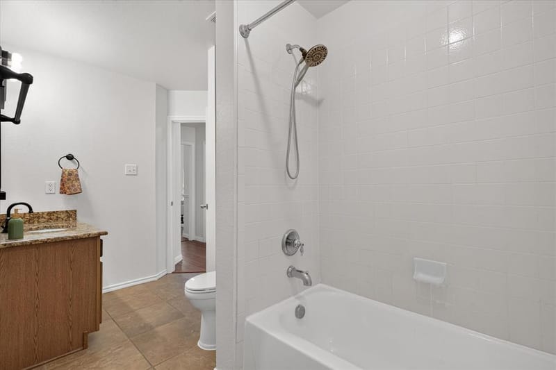 815 Hickory Street, Burleson TX 76028 - Photo 16