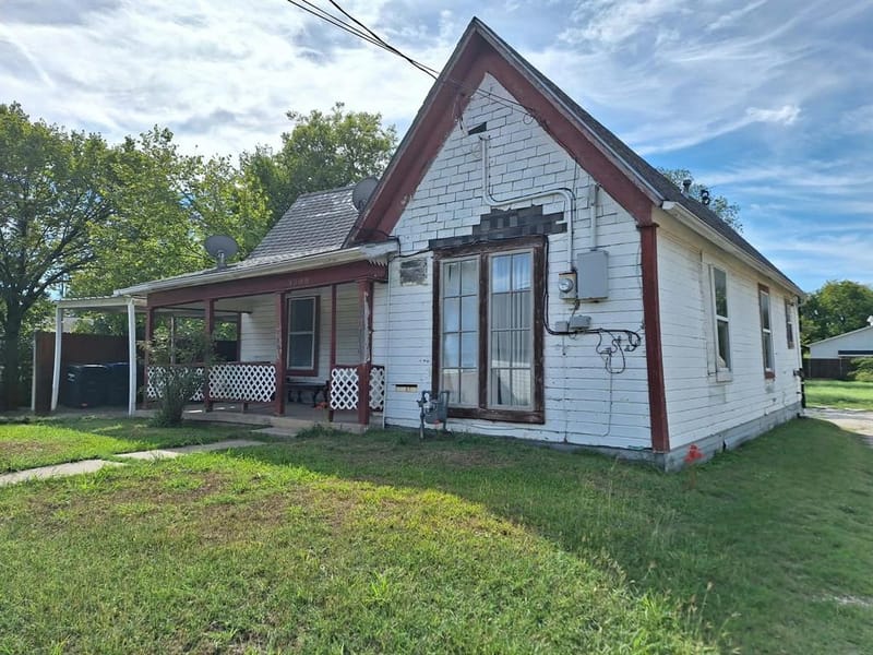 3308 King Street, Greenville TX 75401 - Photo 2