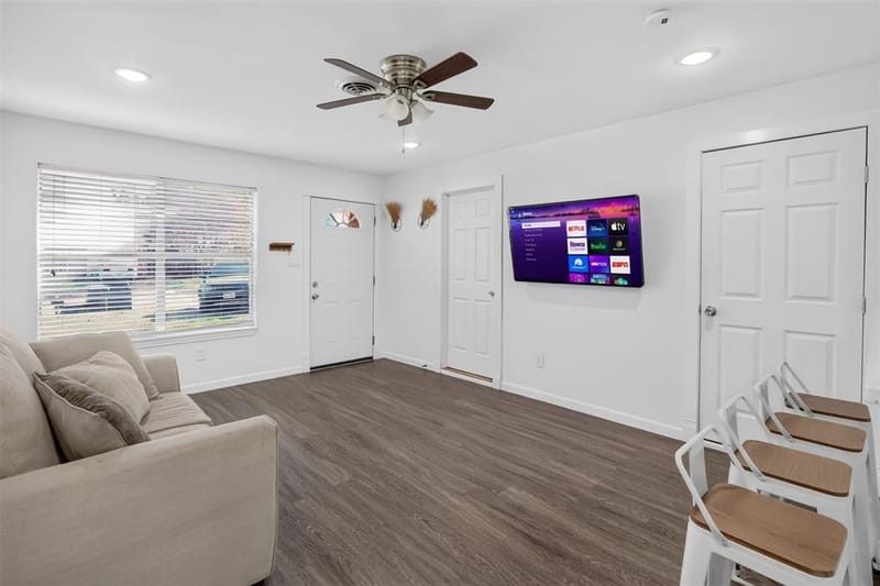 1005 Altamont Drive, Fort Worth TX 76106 - Photo 5