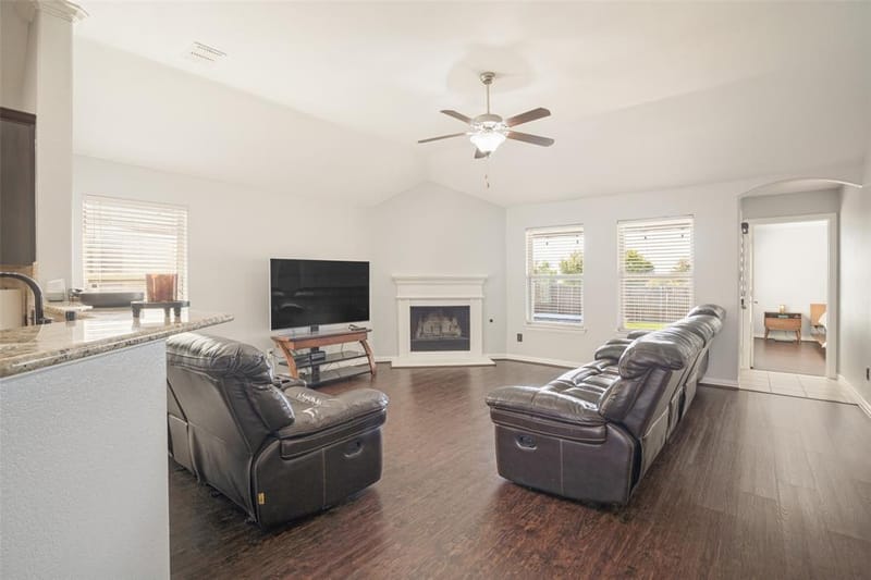 14317 Mariposa Lily Lane, Fort Worth TX 76052 - Photo 6