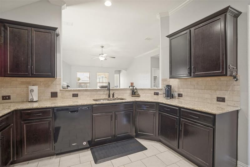 14317 Mariposa Lily Lane, Fort Worth TX 76052 - Photo 5
