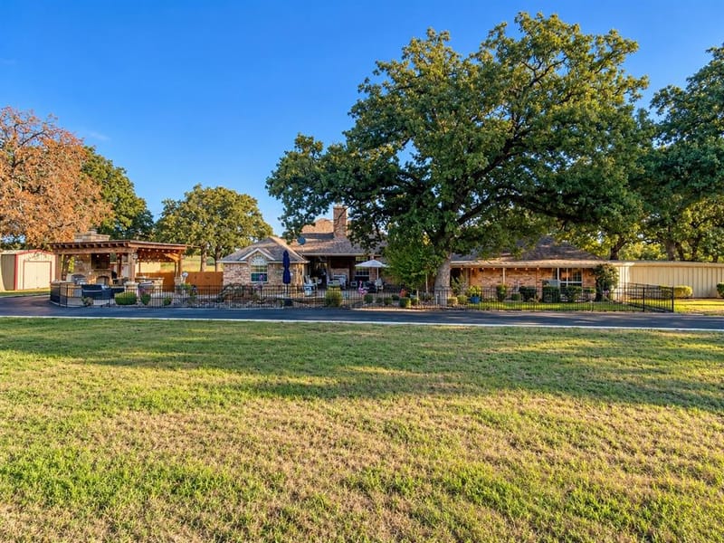 395 County Road 1646, Chico TX 76431 - Photo 3