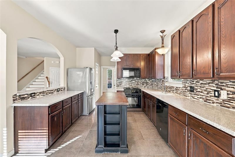 202 Devonshire Court, McKinney TX 75071 - Photo 11