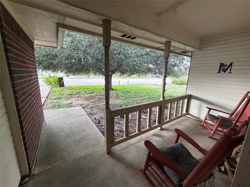 613 Sapphire Boulevard, Hewitt TX 76643 - Photo 7