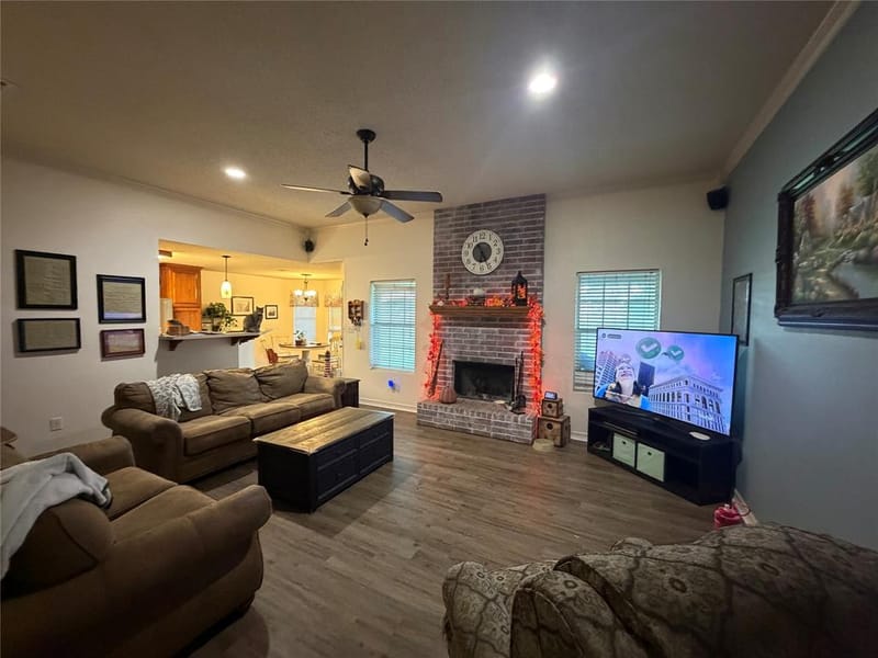 613 Sapphire Boulevard, Hewitt TX 76643 - Photo 8