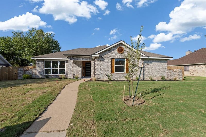 920 Worthington Drive, DeSoto TX 75115