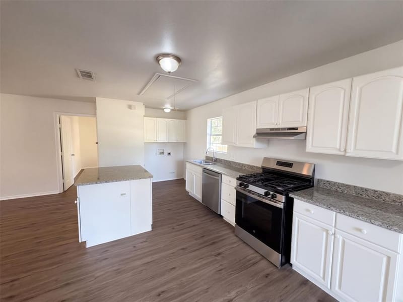 1710 Cumberland Drive, Garland TX 75040 - Photo 2