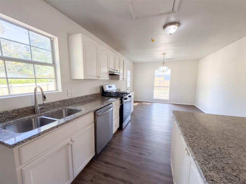 1710 Cumberland Drive, Garland TX 75040 - Photo 7