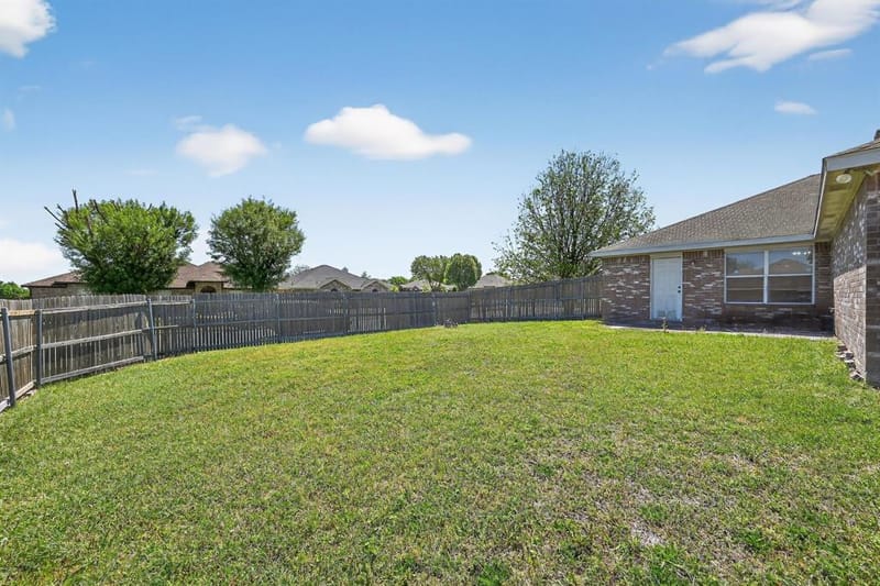 1715 Reynolds Street, Lancaster TX 75134 - Photo 27