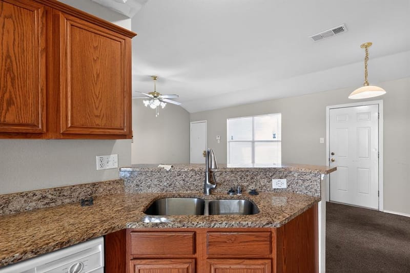 1715 Reynolds Street, Lancaster TX 75134 - Photo 11