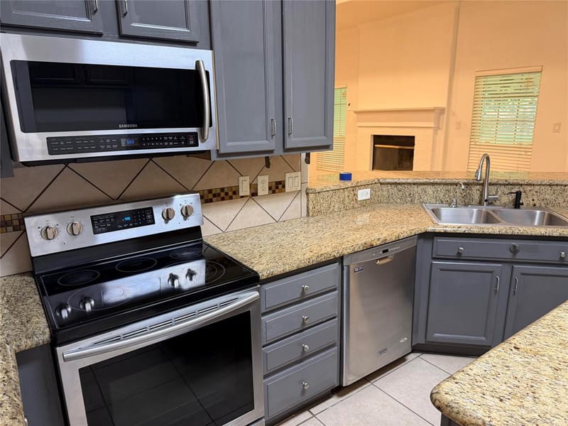 2117 Shorthorn Trail, Crowley TX 76036 - Photo 9