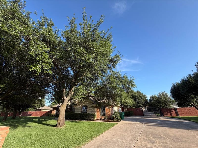 2117 Shorthorn Trail, Crowley TX 76036 - Photo 37