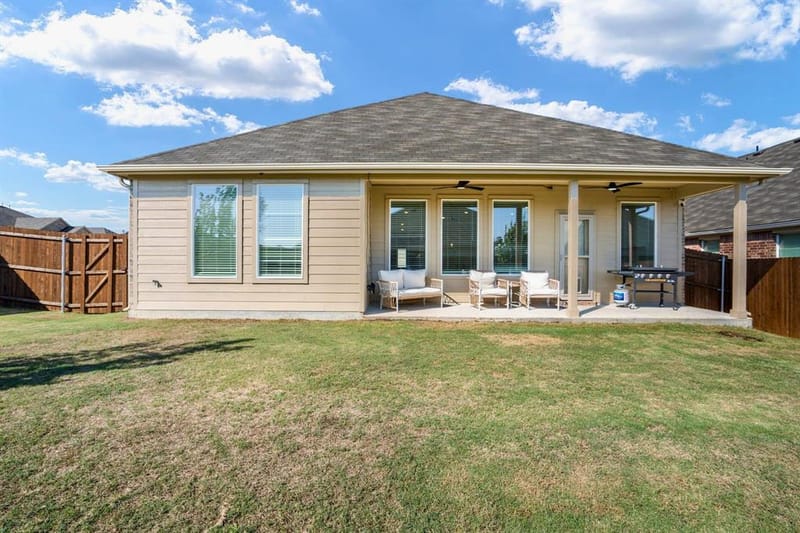 318 Sedalia Trail, Justin TX 76247 - Photo 19