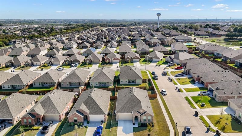 318 Sedalia Trail, Justin TX 76247 - Photo 21