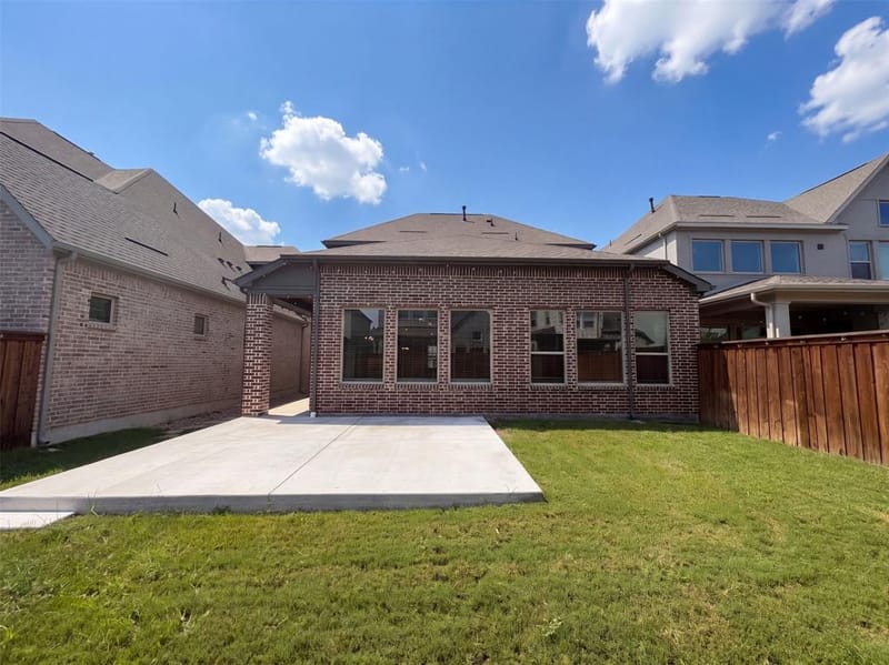 3357 Monarch Pass Drive, Arlington TX 76005 - Photo 5
