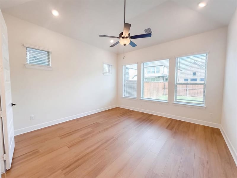 3357 Monarch Pass Drive, Arlington TX 76005 - Photo 4