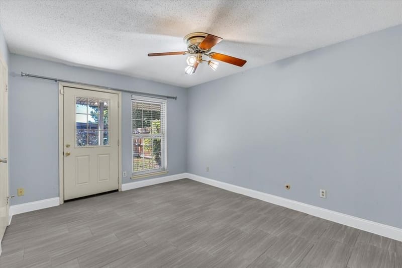 2801 Vancouver Street, Irving TX 75062 - Photo 22