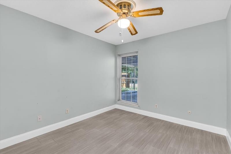 2801 Vancouver Street, Irving TX 75062 - Photo 20