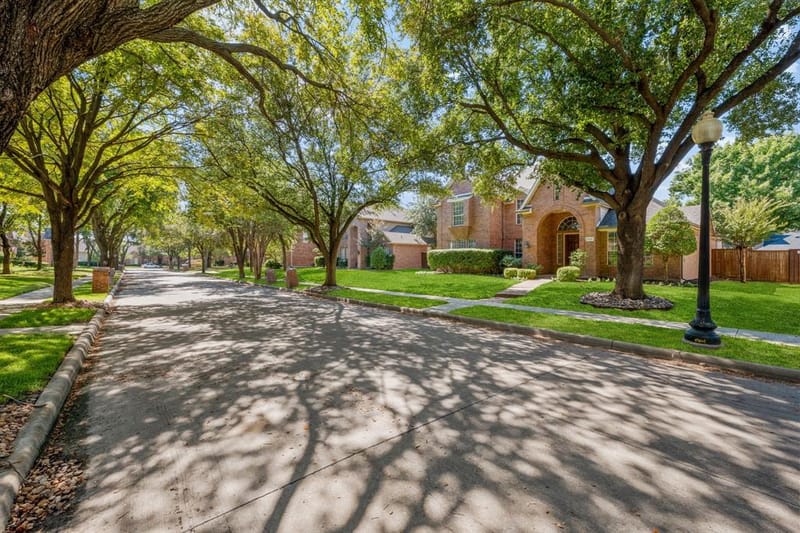 8301 Bartley Circle, Plano TX 75025 - Photo 2