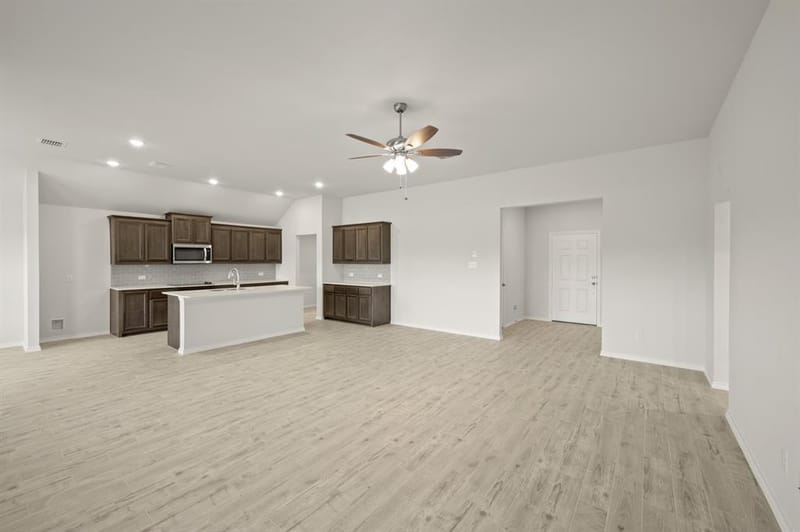 2605 River Bank Drive, Burleson TX 76028 - Photo 15