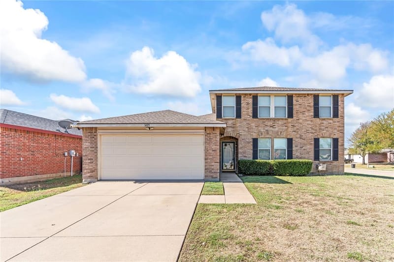 1429 Cherokee Rose Lane, Burleson TX 76028