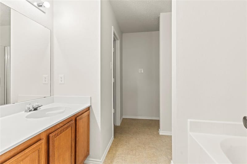 1429 Cherokee Rose Lane, Burleson TX 76028 - Photo 10