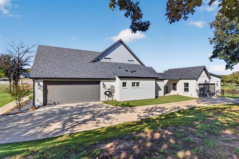 100 Fairway View Court, Lipan TX 76462 - Photo 32