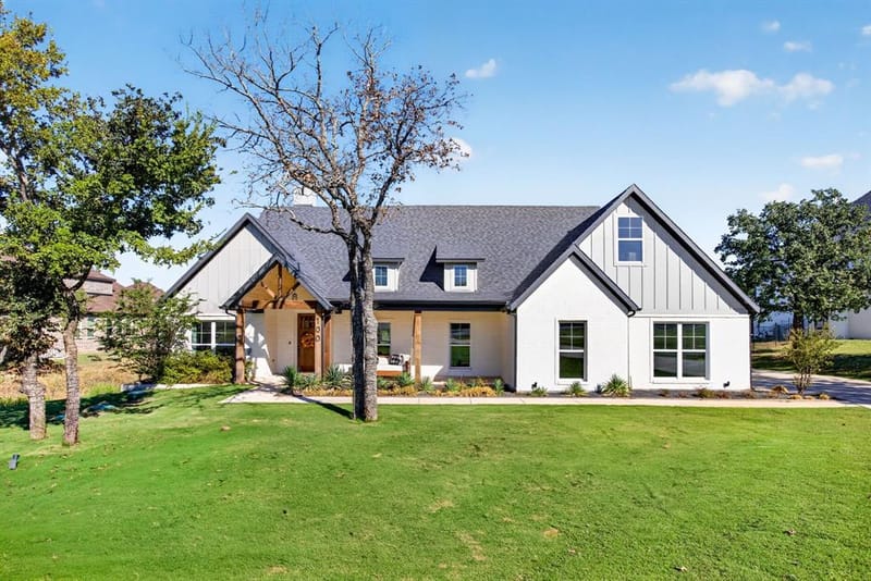 100 Fairway View Court, Lipan TX 76462