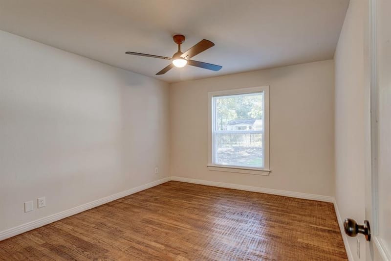 308 W Avenue F, Garland TX 75040 - Photo 12