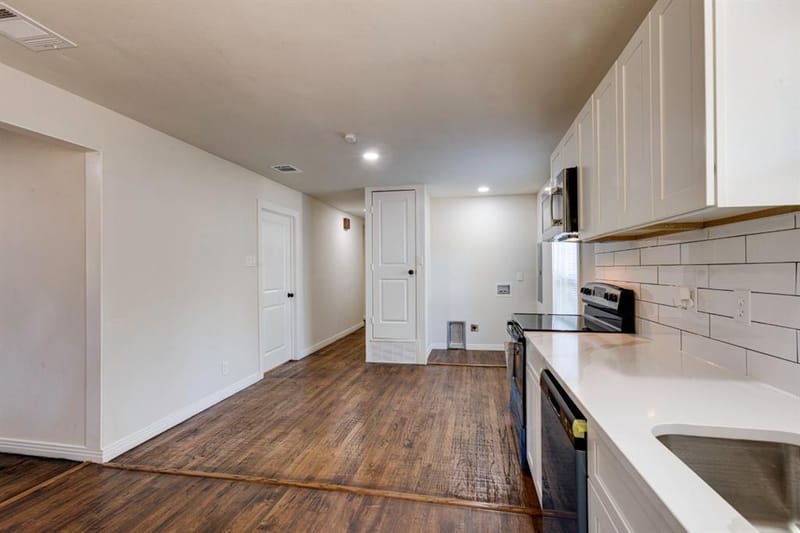 308 W Avenue F, Garland TX 75040 - Photo 9