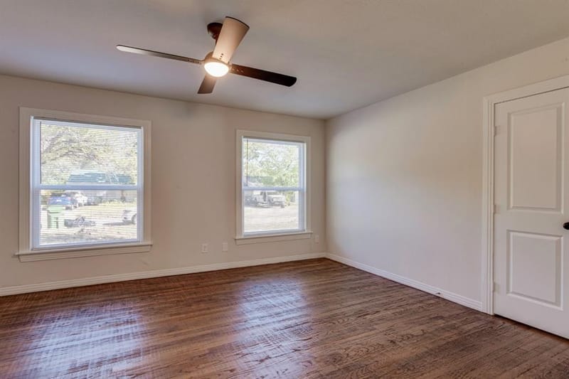 308 W Avenue F, Garland TX 75040 - Photo 10