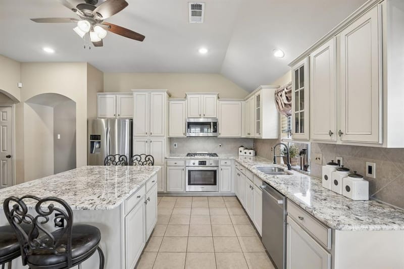 12852 Lizzie Place, Fort Worth TX 76244 - Photo 9