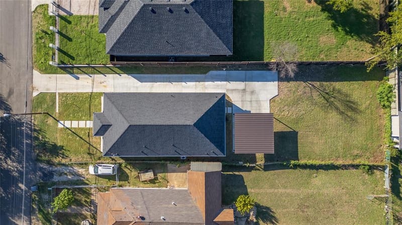 703 N Dwight Avenue, Dallas TX 75211 - Photo 22
