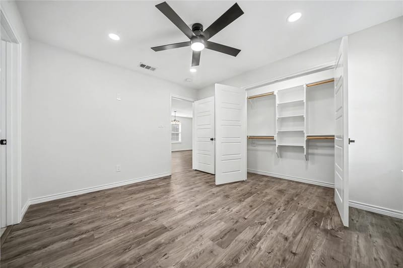 703 N Dwight Avenue, Dallas TX 75211 - Photo 14